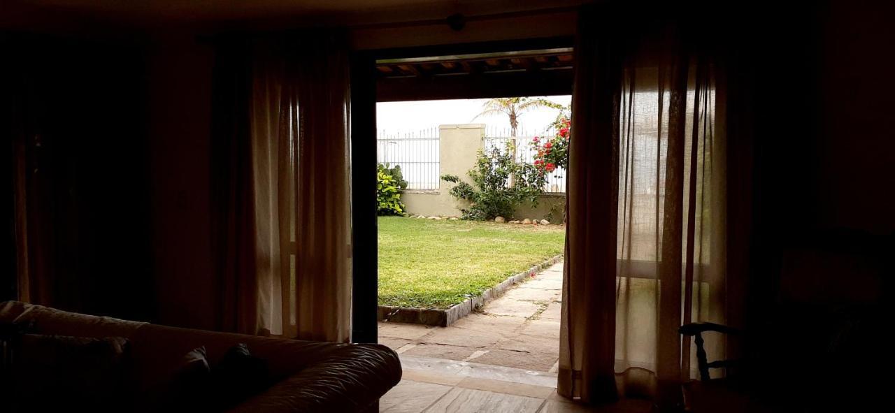 Casarão Pé na Areia Peró Cabo Frio Exterior foto